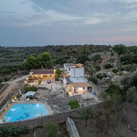 فيلة Masseria Dipinto Di Blu Felline